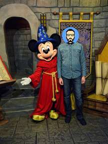 Rencontre avec Mickey Mouse en tenue d’apprenti sorcier à Disney's Hollywood Studios