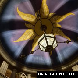 Kiosque devant Raiponce Tangled Spin de nuit par Romain Petit