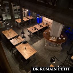 Tables du restaurant Uhrwerk