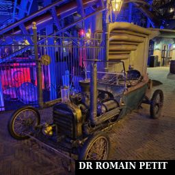 Véhicule à Rookburgh de nuit