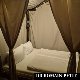 Lit annexe dans la chambre de l'hôtel Matamba