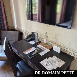Bureau dans la chambre de l'hôtel Matamba