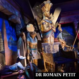 Décors de la pièce secrète de l'attraction Challenge of Tutankhamon