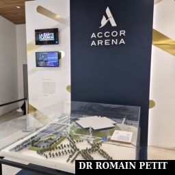 Maquette de l'Accor Arena dans le Grand Hall